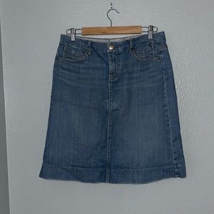 Denim GAP skirt/size 30 or 10